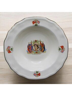 Vtg H.M. Queen Elizabeth II Coronation 1953 Alfred Meakin England 7” Bowl